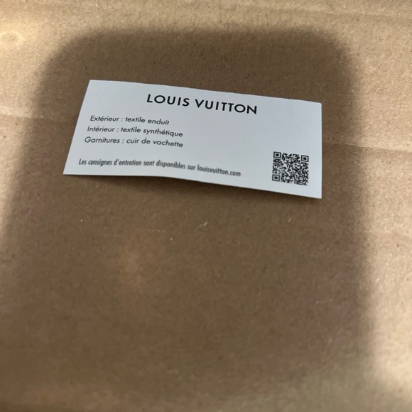 Louis Vuitton slides original new in box. - Picture 3 of 5